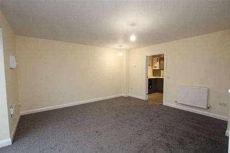 Chapel Corner, Old Town, SN1 - Photo 5