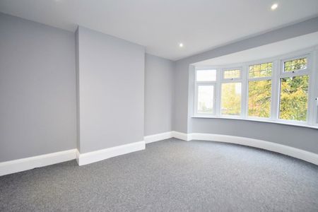 4 Bed Semi-Detached House, Knighton Lane East, LE2 - Photo 2