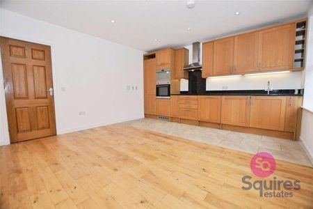 High Road, North Finchley, N12 - Photo 3