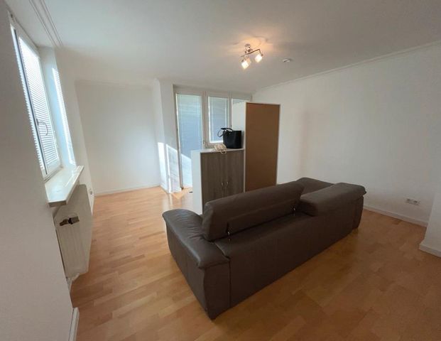 WG Zimmer in einer zwei Zimmer Wohnung - Photo 1