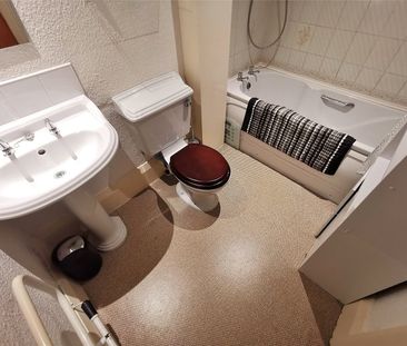 2 bedroom apartment to rent - Photo 6