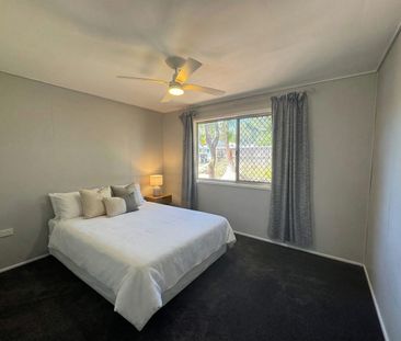 Modern & Comfortable Duplex Living with Air Cons Water & Garden Mai... - Photo 5