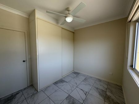 FRESHLY PAINTED TWO BEDROOM GRANNYFLAT - Photo 2
