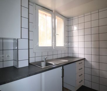 Location Appartement 3 pièces 50m² LA CIOTAT 13600 - Photo 2