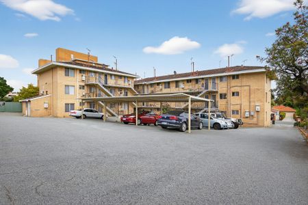 Freshly Updated Apartment in a Fantastic Location! - Photo 3