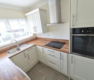 2 bedroom detached bungalow to rent - Photo 4