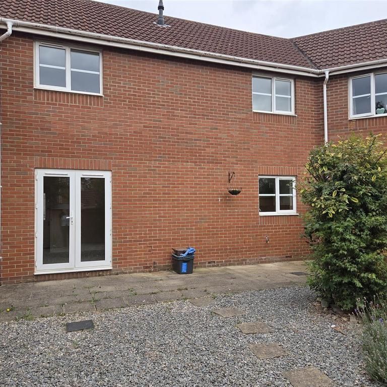 3 bedroom terraced house to rent - Photo 1