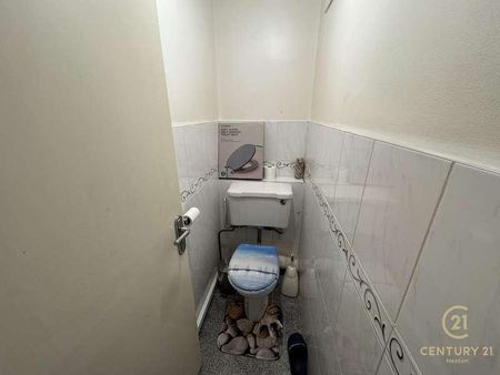 Summerwood Road, Isleworth, TW7 - Photo 2