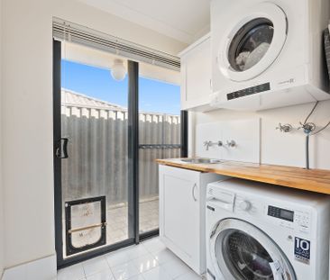 Four Bedroom Family Home in Baldivis - Photo 5