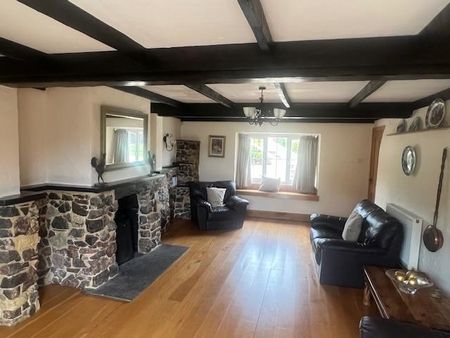 5 bedroom character property to rent - Photo 4