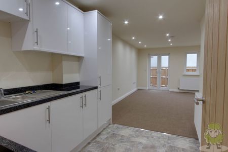 2 Bedroom - Photo 5