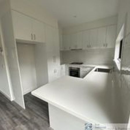 2 BEDROOM TOWNHOUSE - Photo 3