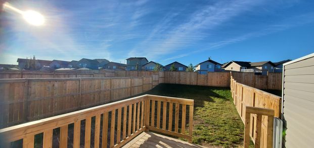 Duplex in Blackfalds with GARAGE and PET FRIENDLY! - Photo 1