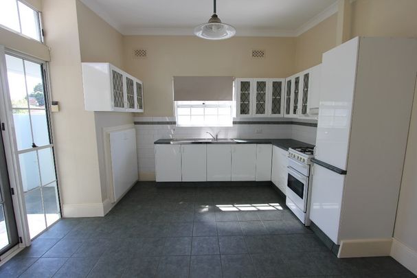 38 Clarendon Road, Stanmore NSW 2048 - House For Rent | Domain - Photo 1