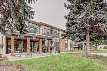 1903 8th Avenue NE, Calgary - Photo 2