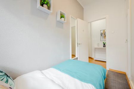 Calle de la Aviación Española, Madrid, Community of Madrid 28003 - Photo 2