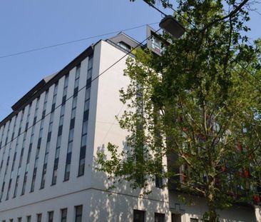 INNSTASSE, unbefristete 67 m2 Altbau, 2 Zimmer, Komplettküche, Wann... - Photo 3