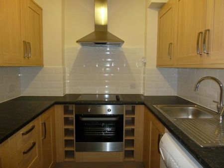 2 bedroom flat to rent - Photo 5