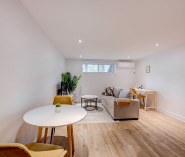 5489 Avenue Coolbrook, #A - Photo 5