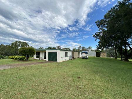 Fantastic Renovated 4 Bedroom Home on 6.3 Acres! - Photo 4