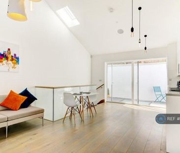 2 bedroom semi-detached house to rent - Photo 2