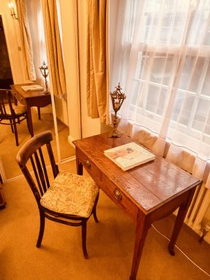 Studio Flat, Royal College Street, NW1 - Photo 1