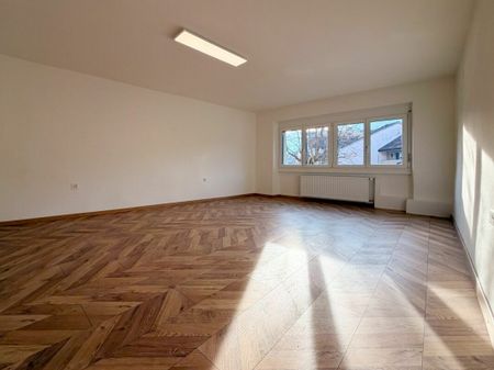 For rent: 6.5-room adjoining house - Photo 4