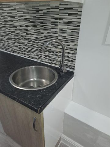 Smith Street, Surbiton KT5, London - Photo 2