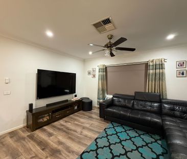 Charming Home Combining Style, Comfort, and Convenience - Photo 4