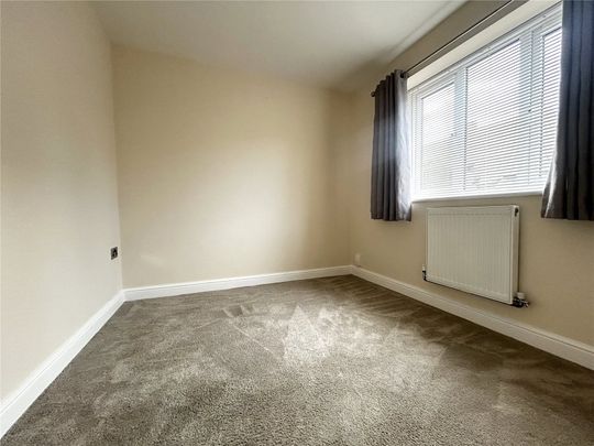 Devereaux Crescent, Ebley, Stroud, Gloucestershire, GL5 - Photo 1