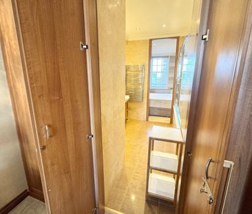 Thames Street - Photo 1