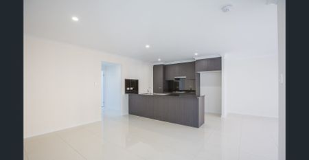 Stunning home in sought after "The Heights Estate" - Photo 5