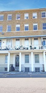 Wellington Crescent, Ramsgate, CT11 8JD, Kent - Photo 4