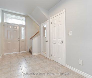 Detached Home For Lease | X8146524 - Photo 1