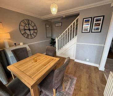 4 bedroom detached house to rent - Photo 3