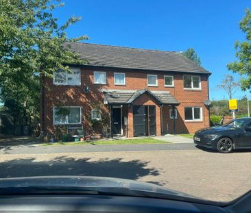 4 bedroom semi-detached house to rent - Photo 5