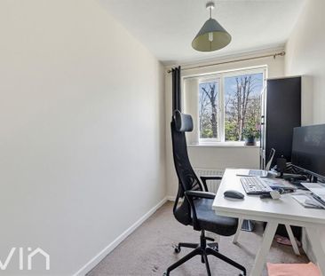 4 bedroom link detached house to rent - Photo 6