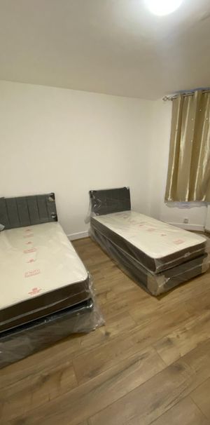 Room in a Shared House, Pevensey Road, E7 - Photo 1