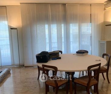 Quadrilocale in Affitto in Via Carlo Goldoni 4 a Milano - Foto 2