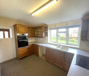 2 bedroom bungalow to rent - Photo 1