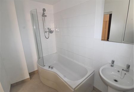 St. Mary Street, Chippenham, SN15 - Photo 5