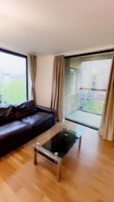 2 Bedroom 2 Bathroom Flat20 - Photo 1