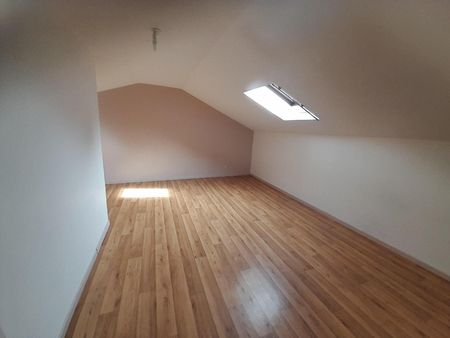 Location Appartement 4 pièces 76m² BOURG EN BRESSE 01000 - Photo 5