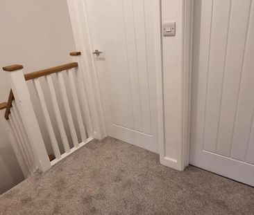 3 bedroom semi-detached house to rent - Photo 5