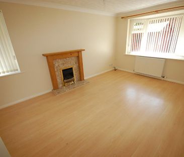 3 bedroom semi-detached house to rent - Photo 2