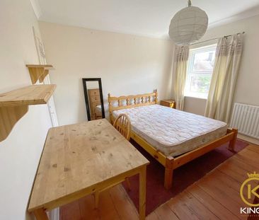 5 bedroom semi-detached house to rent - Photo 2