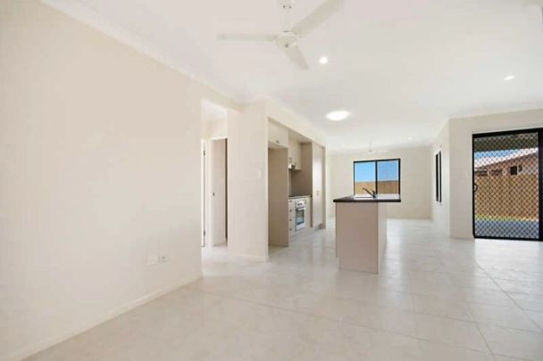 4 bedrooms with room to move! - Photo 1