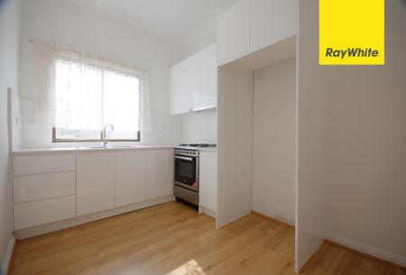 FULLY RENOVATED THREE BEDROOM FAMILY HOME - Photo 2