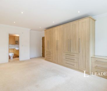 6 bedroom detached house to rent - Photo 6