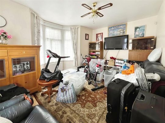 3 bedroom end of terrace house to rent - Photo 1